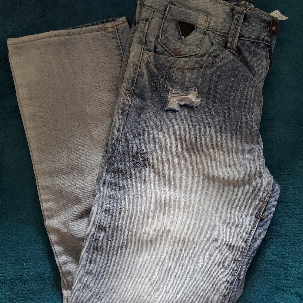 Kid distressed jeans
